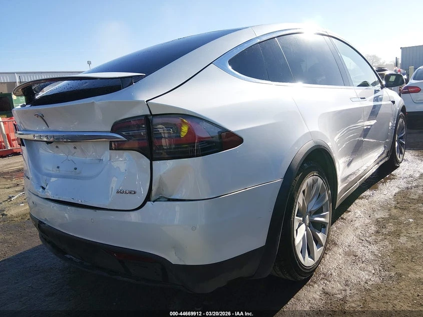 Tesla Model X 100D AWD, снимка 4 - Автомобили и джипове - 55893517