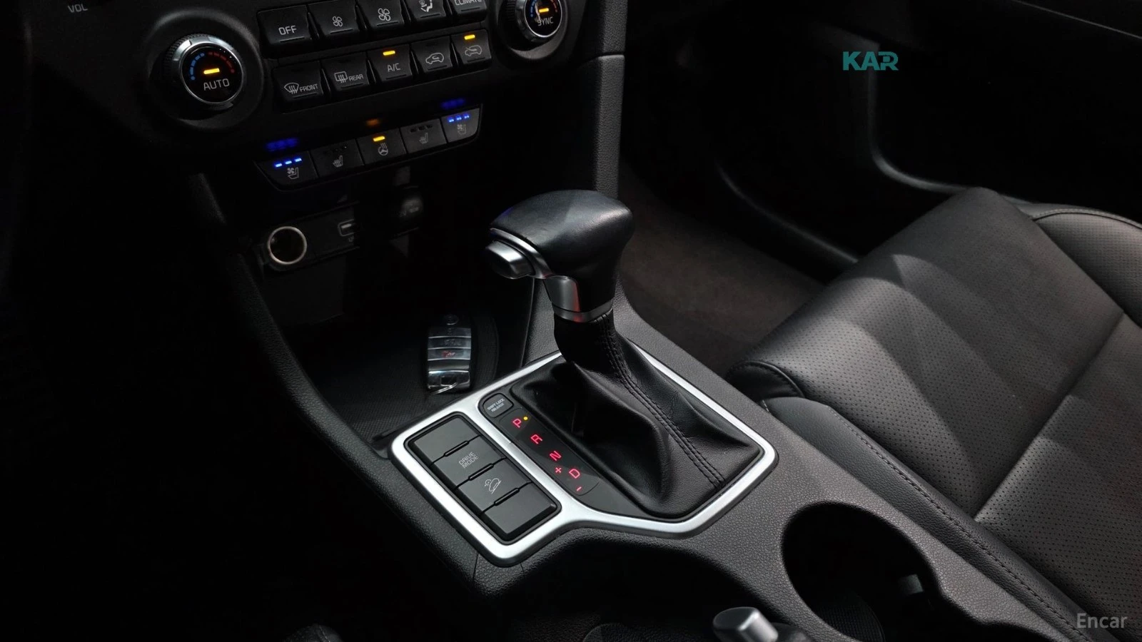 Kia Sportage ОБДУХВАНЕ* ПОДГРЕВ* КАМЕРА* СЛЕД НА ЛЕНТИ* , снимка 9 - Автомобили и джипове - 56290919