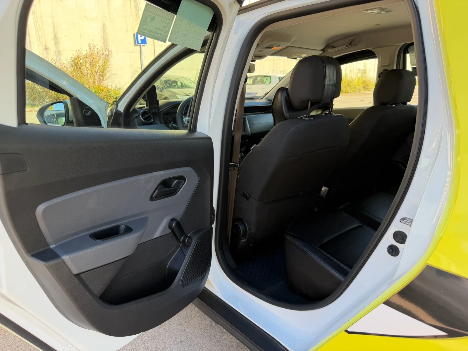 Dacia Duster, снимка 9 - Автомобили и джипове - 56520716