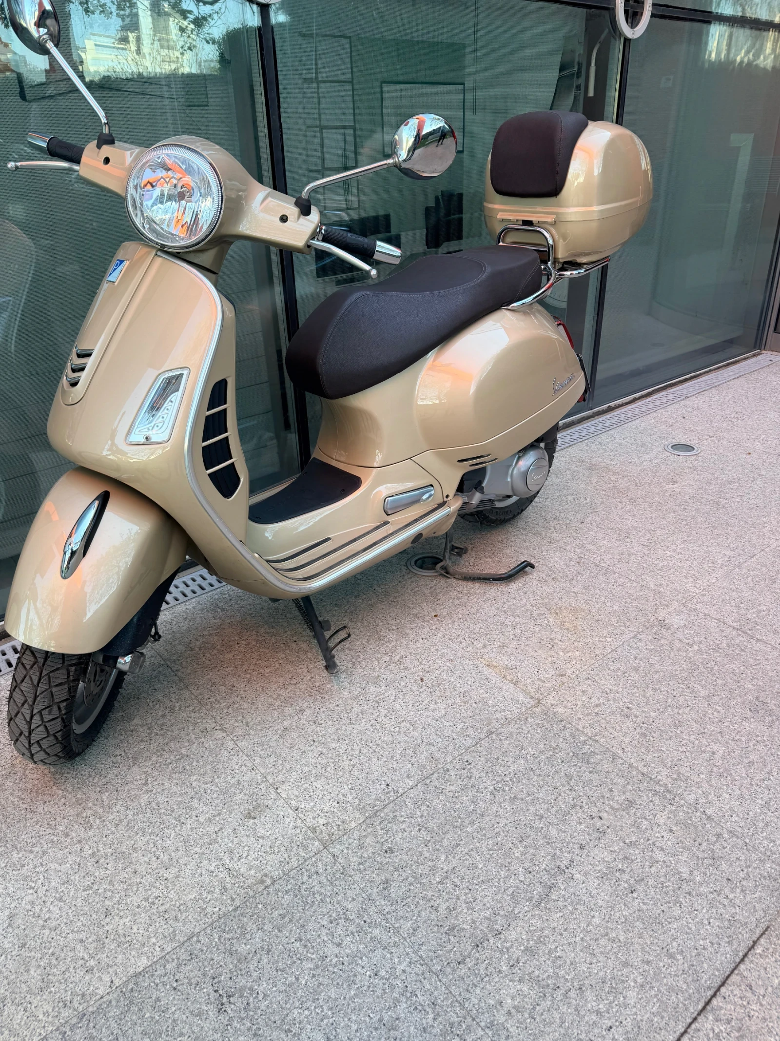Vespa GTS