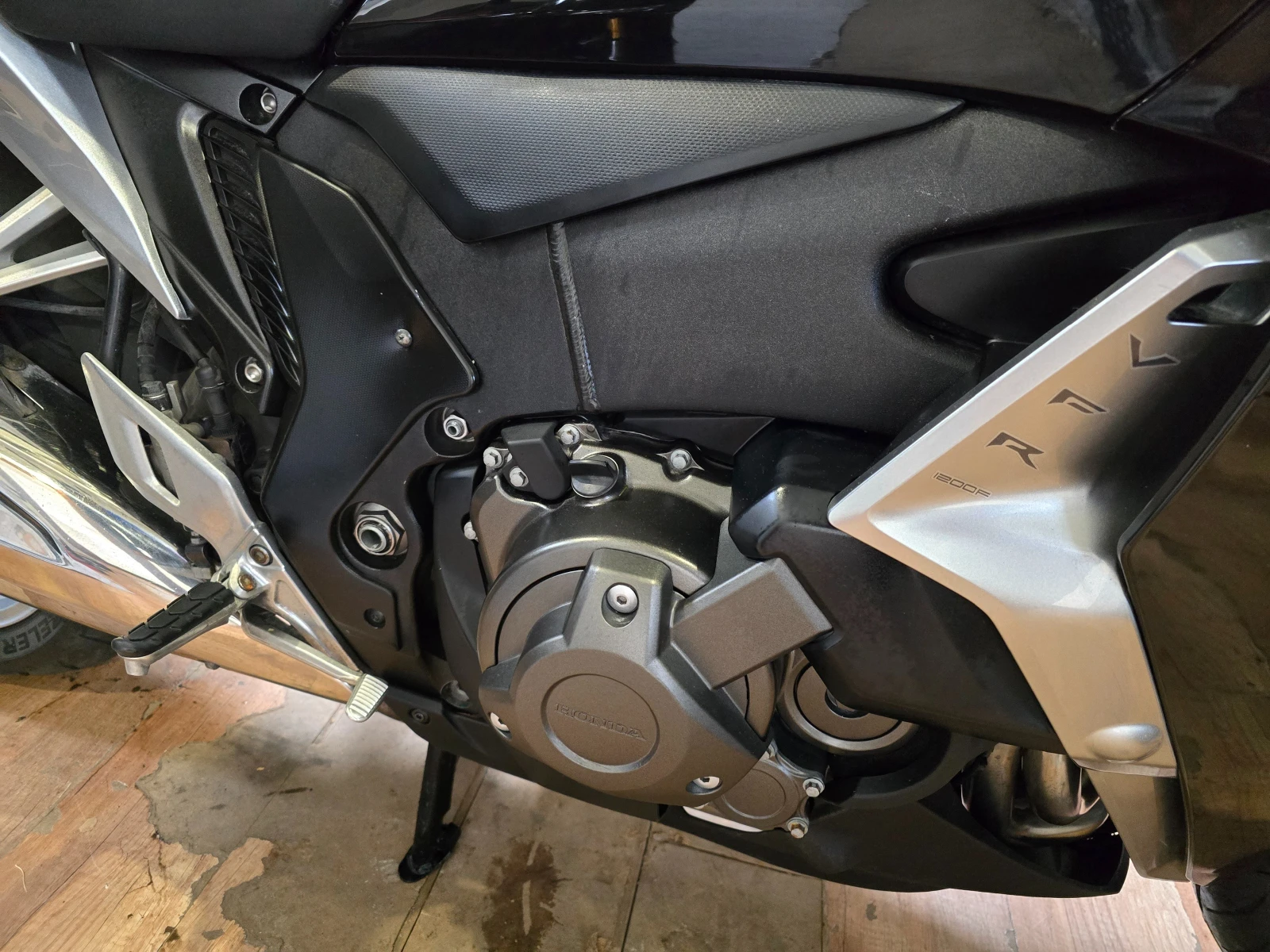 Honda Vfr 1200F, снимка 9 - Мотоциклети и мототехника - 54597651