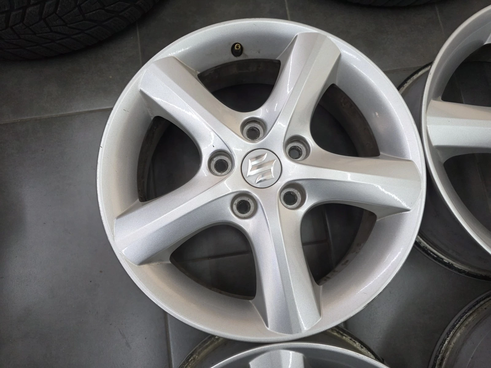 Джанти за Suzuki, снимка 3 - Гуми и джанти - 56711010