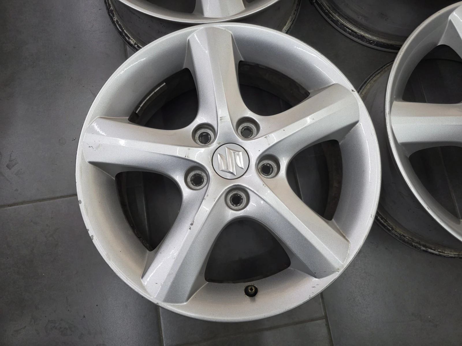 Джанти за Suzuki, снимка 6 - Гуми и джанти - 56711010