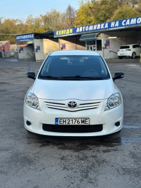 Toyota Auris Facelift 6 скорости, снимка 1