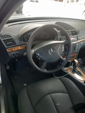  Mercedes-Benz E 240
