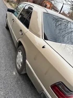 Mercedes-Benz 124 300 td, снимка 3 - Автомобили и джипове - 54368236