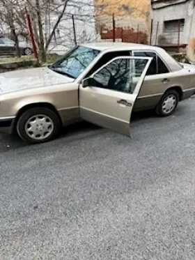 Mercedes-Benz 124 300 td, снимка 4 - Автомобили и джипове - 54368236