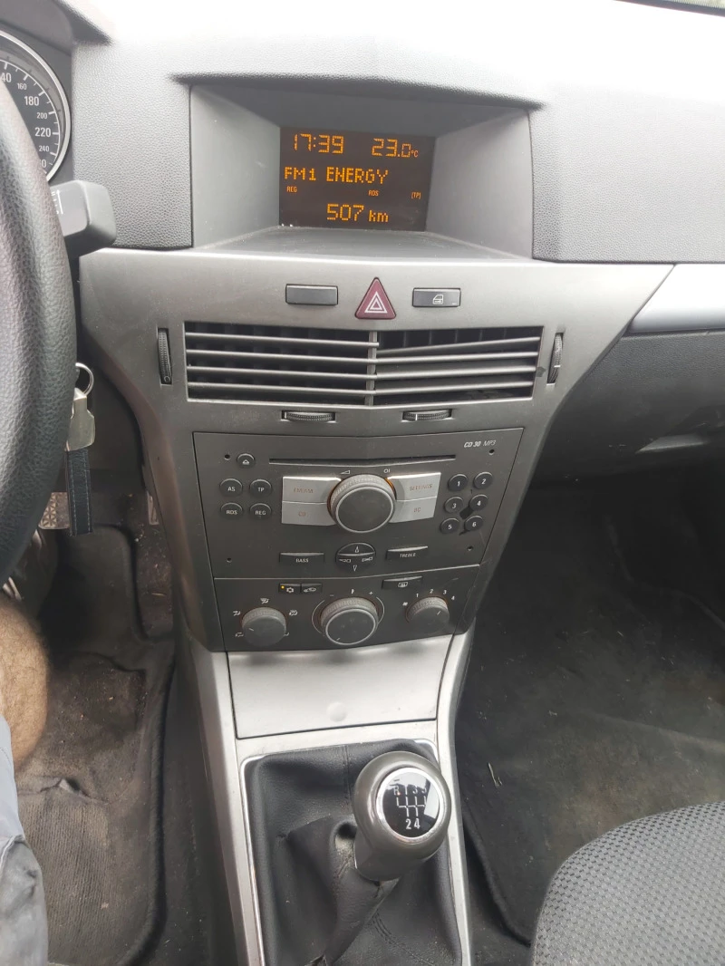 Opel Astra 1, 6 ecotech, снимка 7 - Автомобили и джипове - 46510261