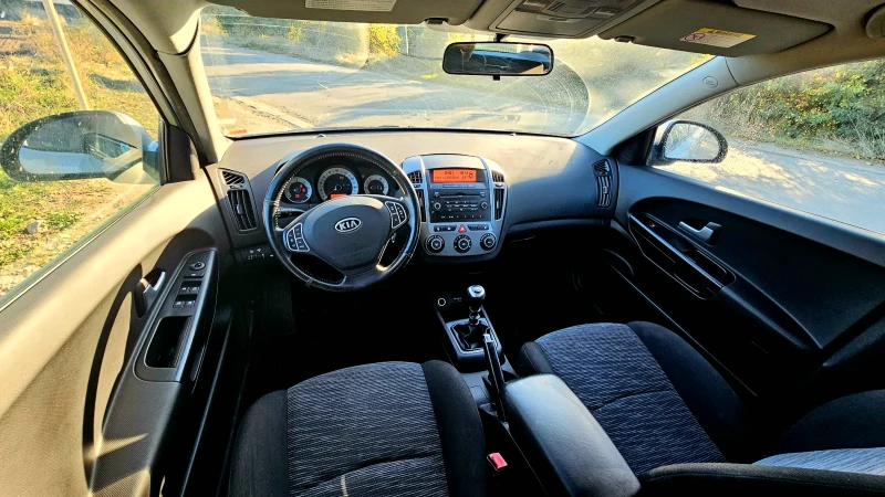 Kia Ceed, снимка 6 - Автомобили и джипове - 47791043