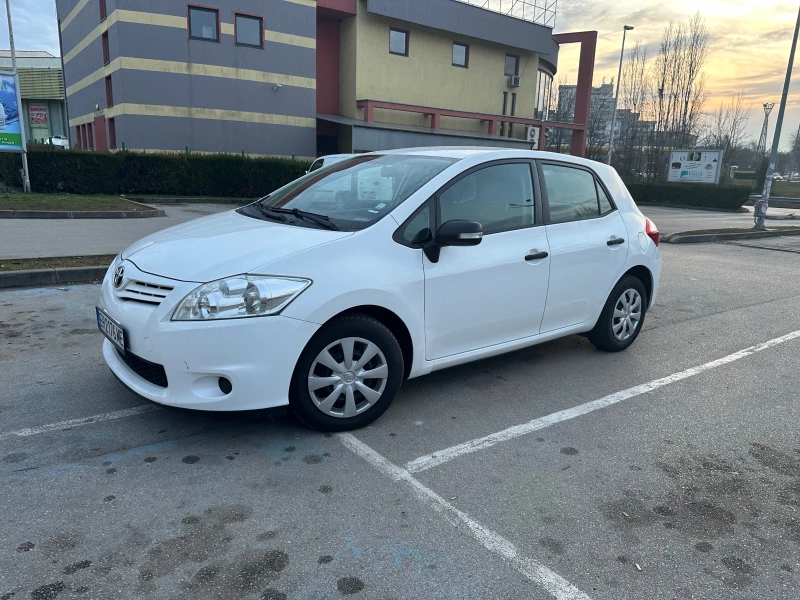 Toyota Auris Facelift 1.33 VVT-I, снимка 3 - Автомобили и джипове - 49092142