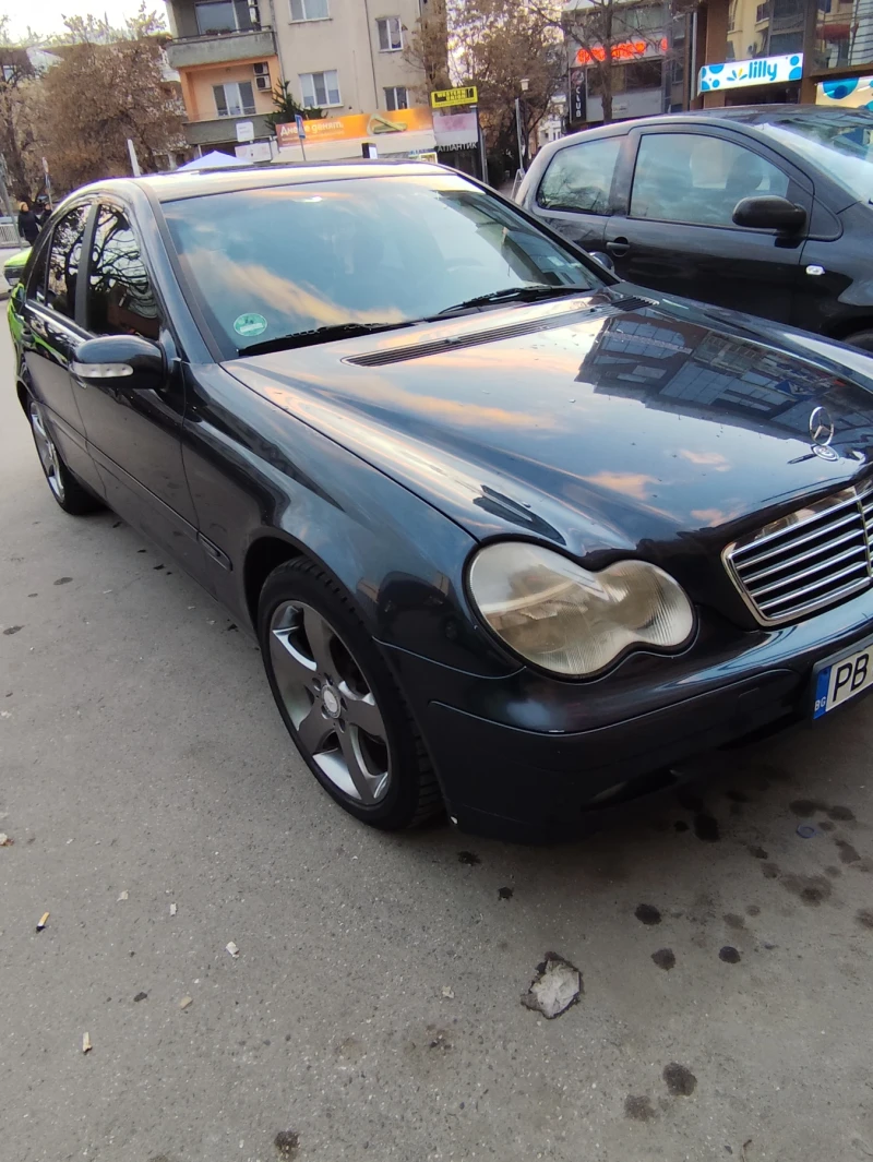 Mercedes-Benz C 220, снимка 1 - Автомобили и джипове - 49351197