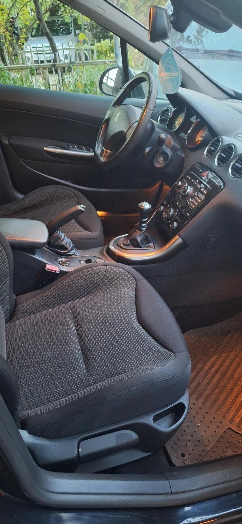Peugeot 308 2.0 HDI PANORAMA, снимка 12 - Автомобили и джипове - 51597625