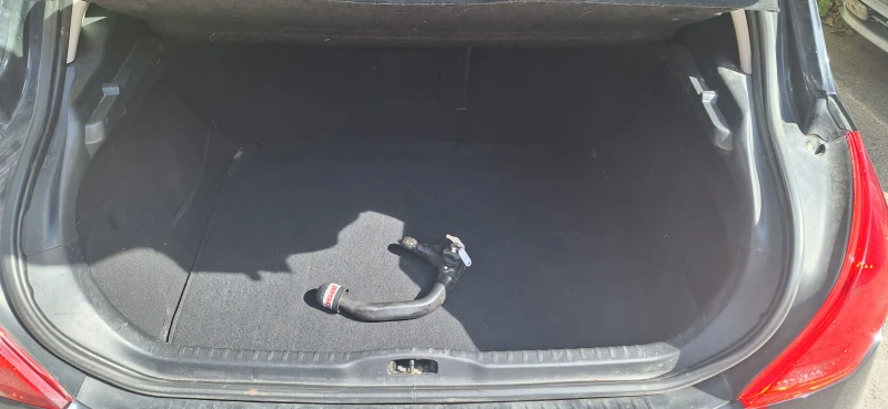 Peugeot 308 2.0 HDI PANORAMA, снимка 8 - Автомобили и джипове - 51597625