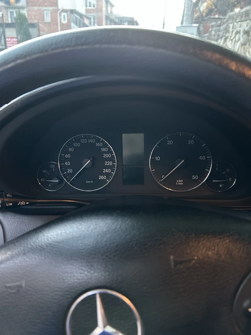 Mercedes-Benz C 220 2.2CDI, снимка 12 - Автомобили и джипове - 52915736