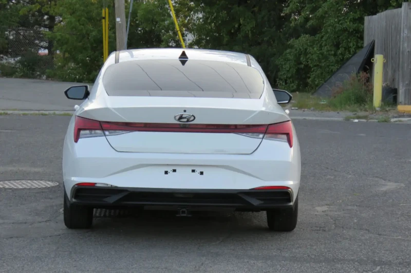 Hyundai Elantra * * CARFAX * * АВТО КРЕДИТ * * , снимка 4 - Автомобили и джипове - 53053854