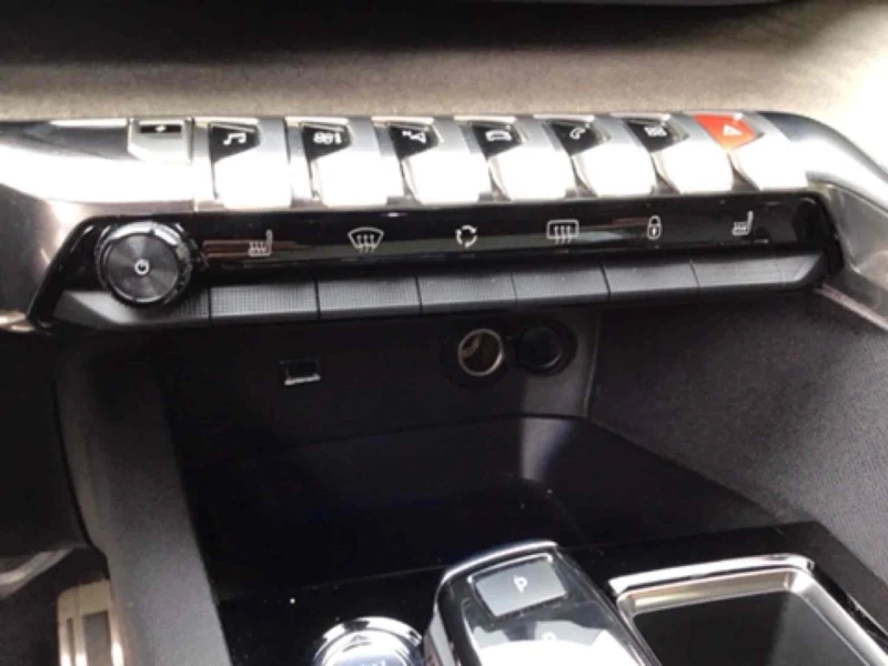 Peugeot 3008 GT LINE 4X4 FULL 300p.s., снимка 8 - Автомобили и джипове - 53480519