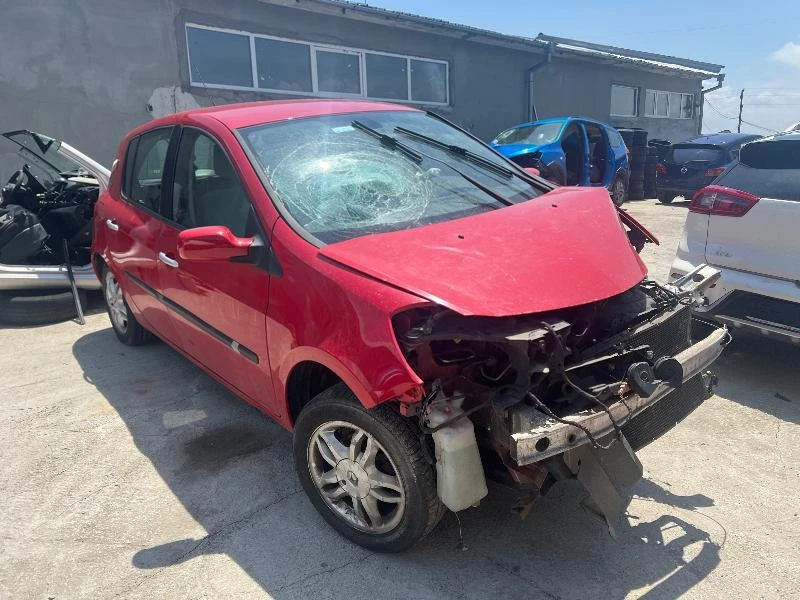 Renault Clio 1.6 16v, снимка 4 - Автомобили и джипове - 37195712