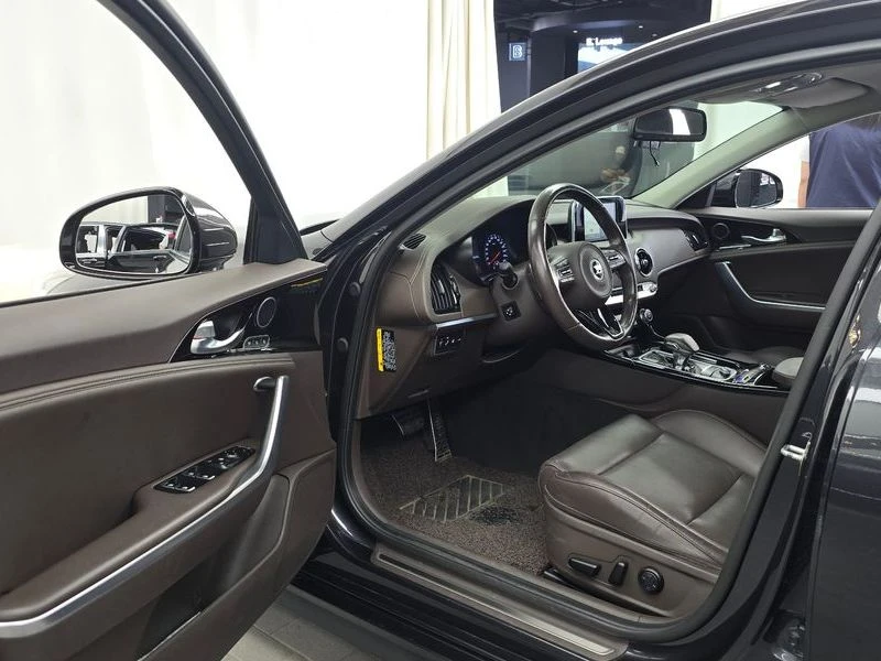 Kia Stinger 2.2 Automatic, снимка 6 - Автомобили и джипове - 55587217