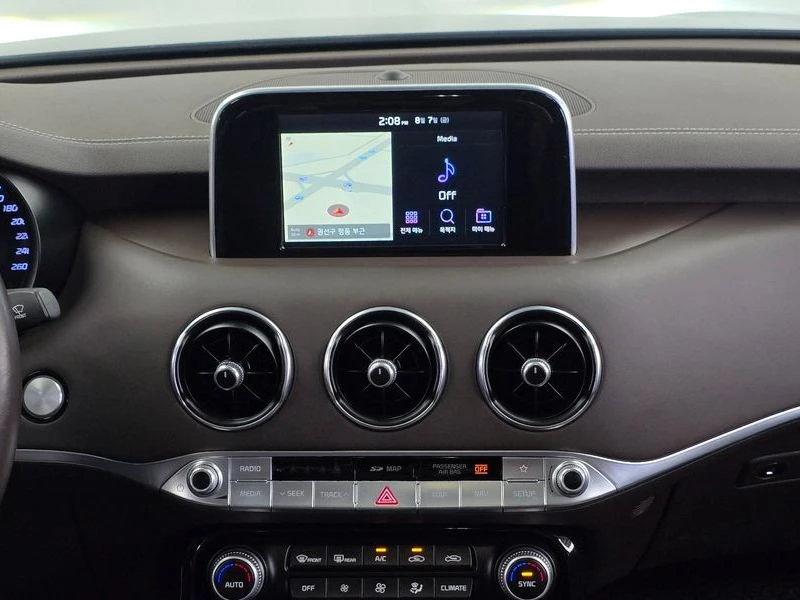 Kia Stinger 2.2 Automatic, снимка 11 - Автомобили и джипове - 55587217