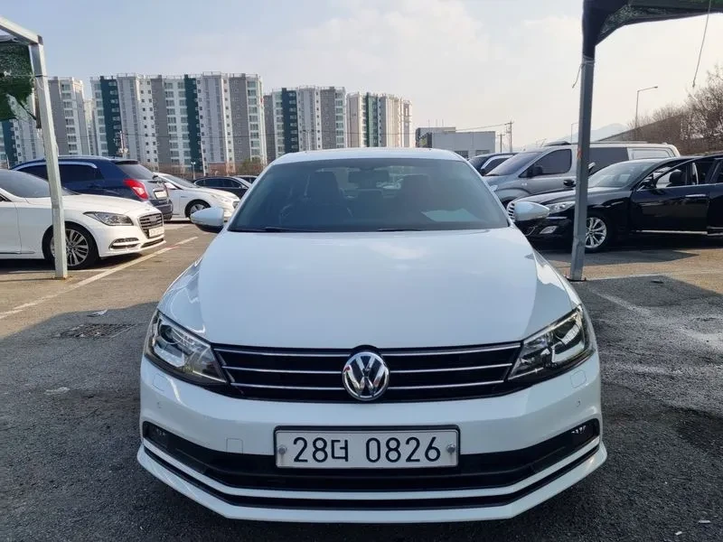 VW Jetta 2.0 Tdi Bluemotion Premium 6Th Generation