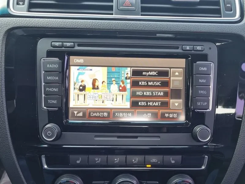 VW Jetta 2.0 Tdi Bluemotion Premium 6Th Generation | Mobile.bg � ����������� 13