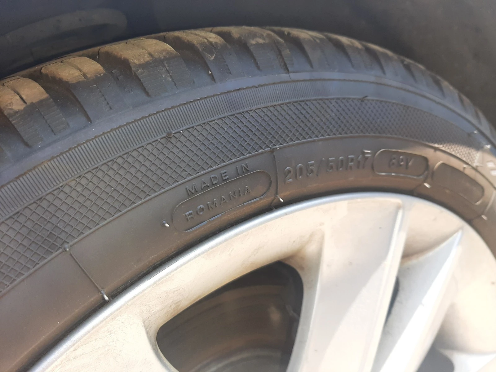 BMW 120 2.0i | Mobile.bg   12