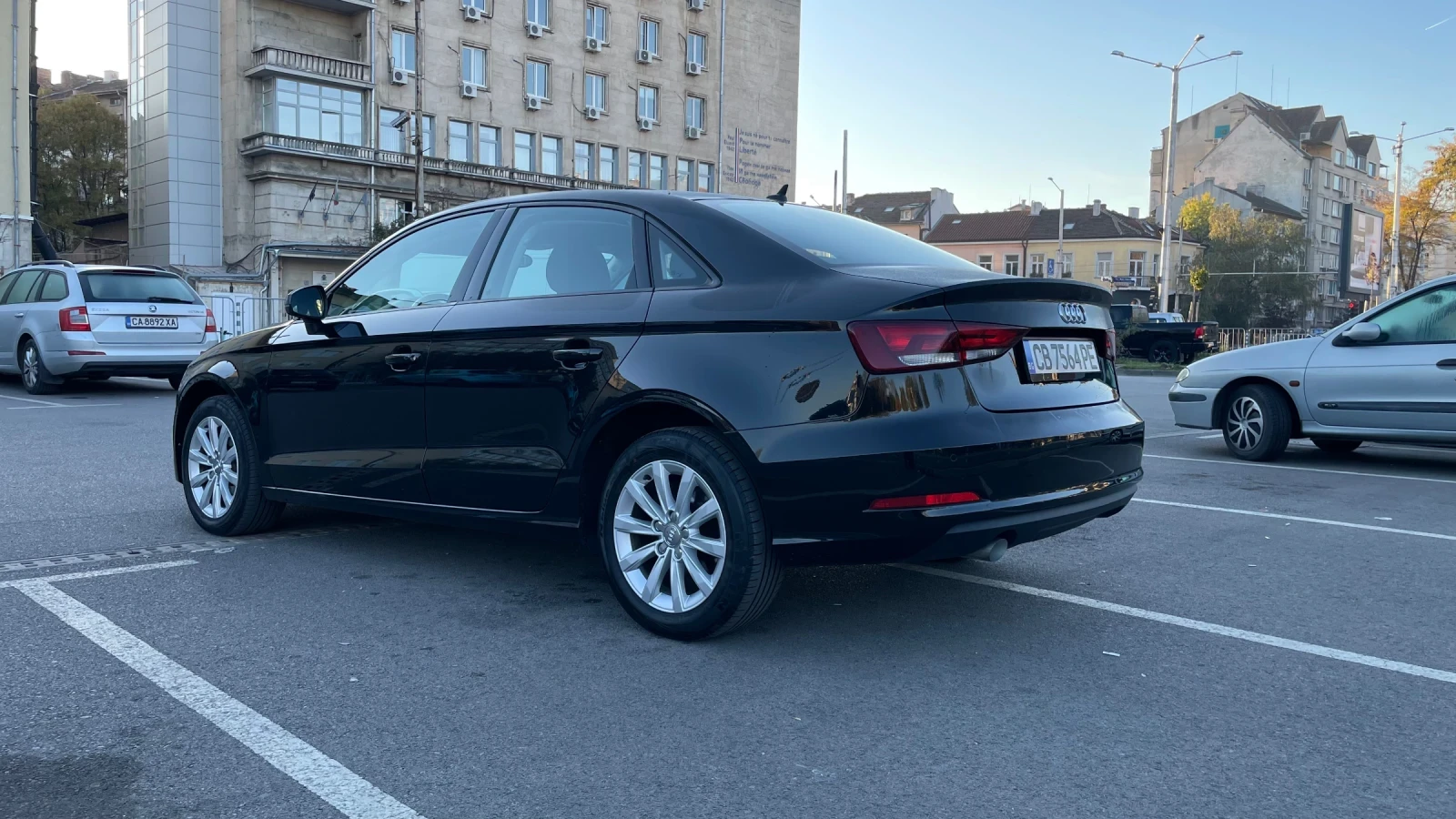 Audi A3 1.6 TDI Седан - изображение 3