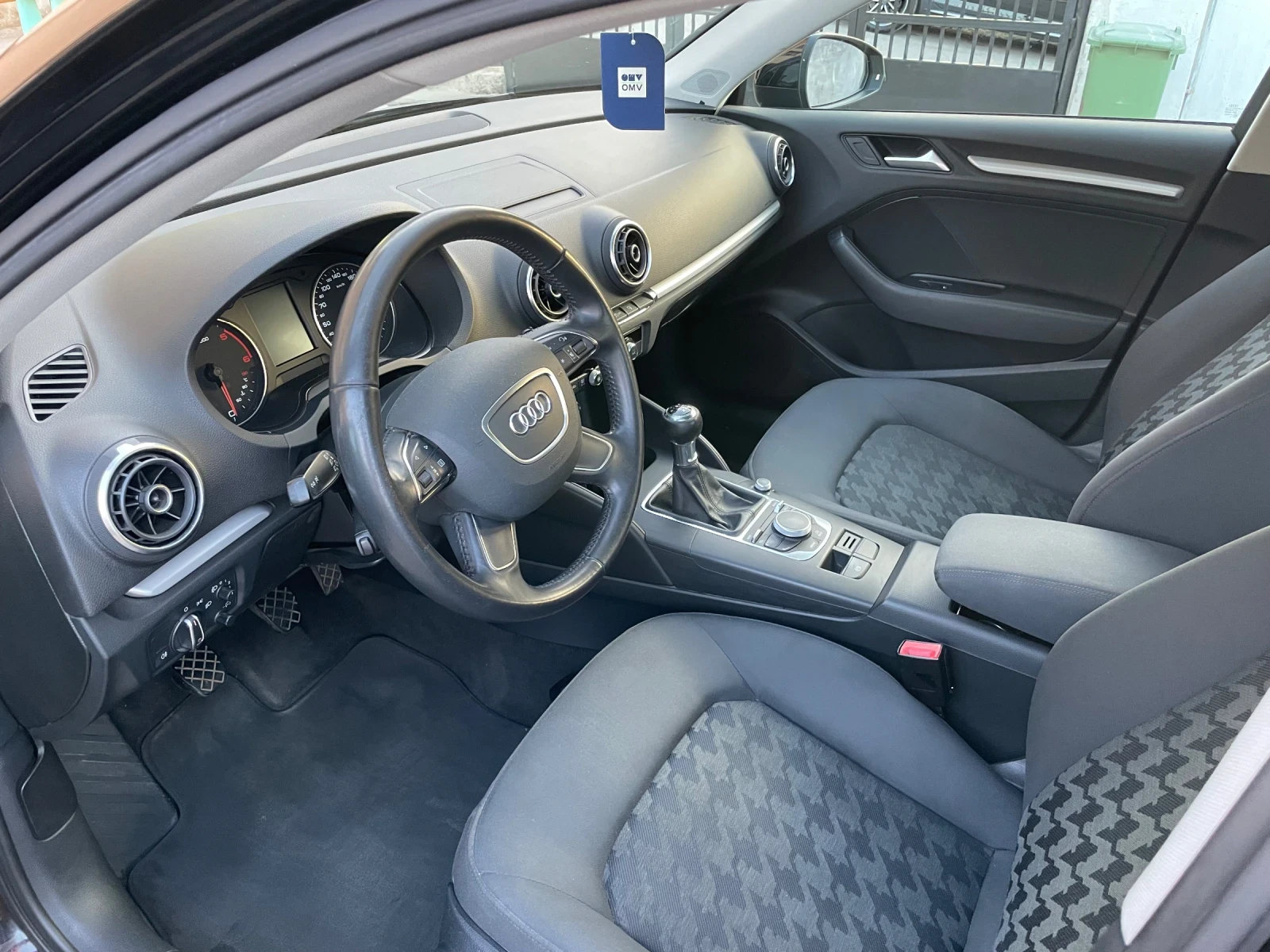 Audi A3 1.6 TDI Седан - изображение 5