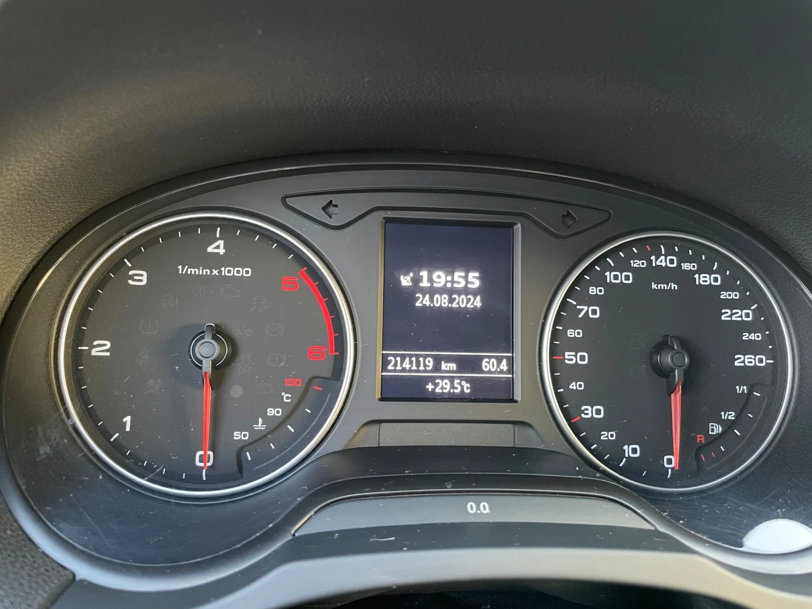 Audi A3 1.6 TDI Седан - изображение 10