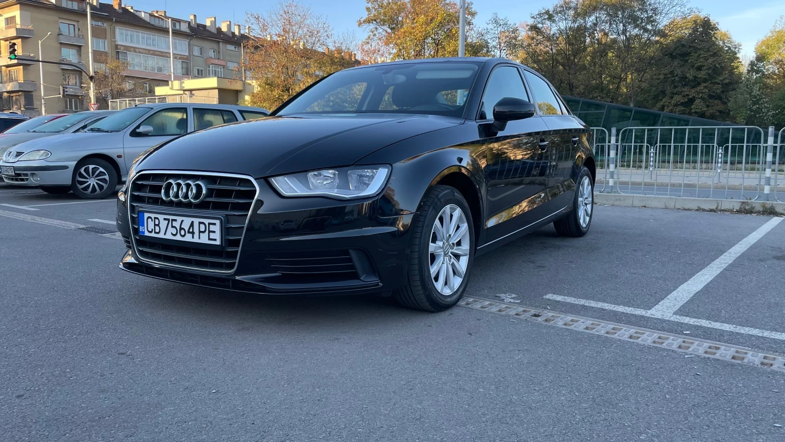 Audi A3 1.6 TDI Седан - изображение 2