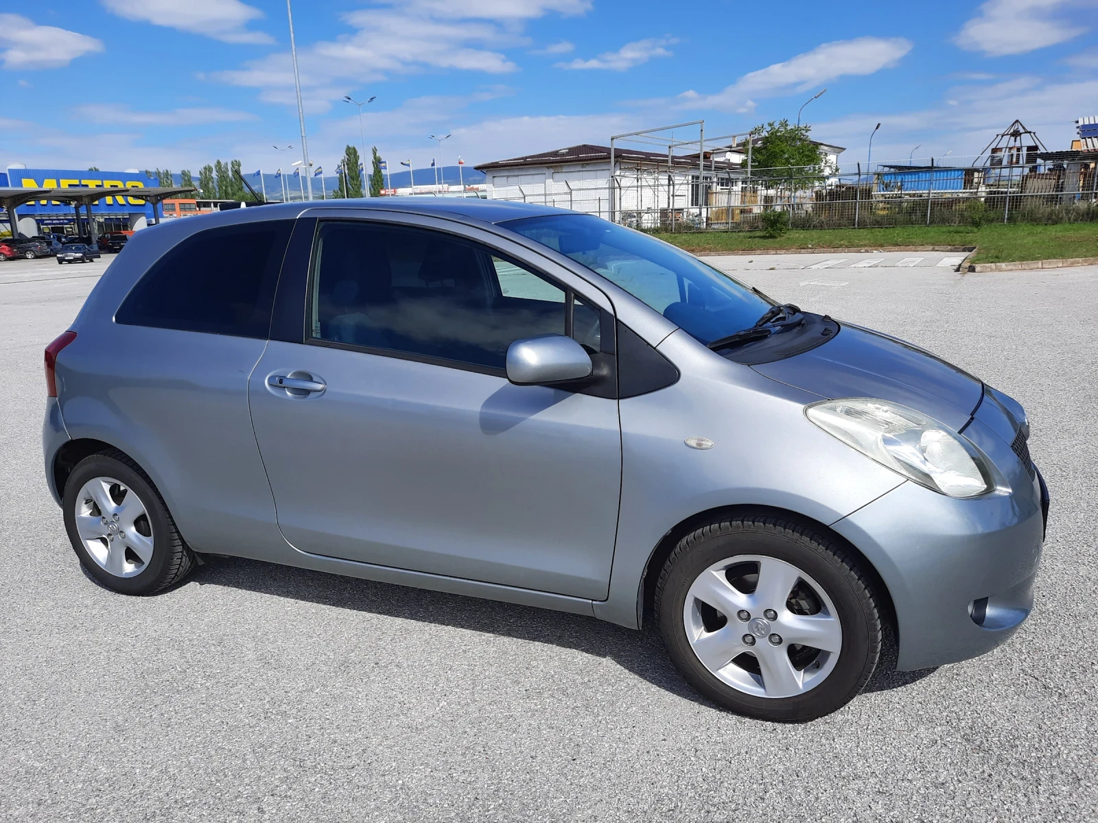 Toyota Yaris  - изображение 5