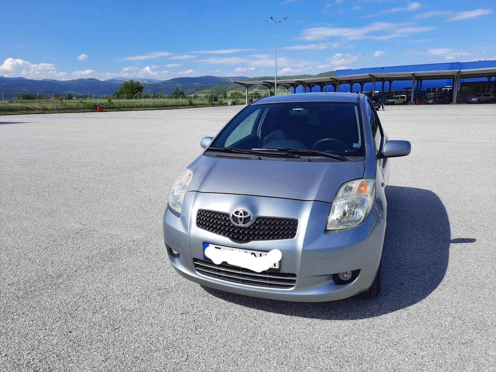 Toyota Yaris  - изображение 3