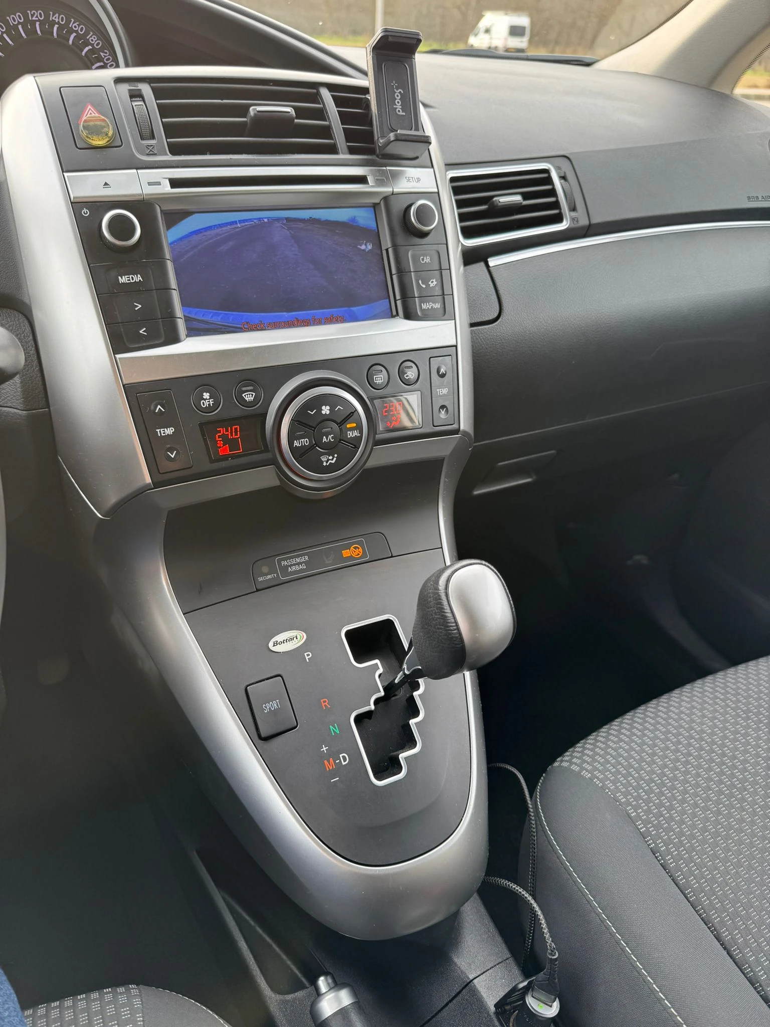 Toyota Verso  - изображение 9