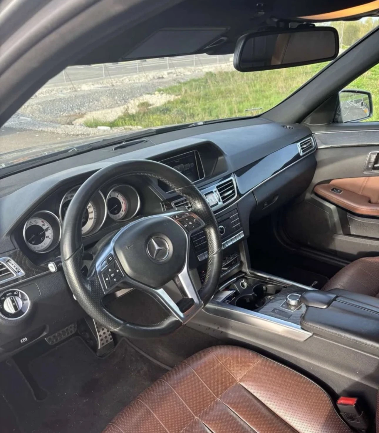Mercedes-Benz E 350 CDI/4MATIC/AMG/ОБДУХВАНЕ/360CAM/PANO - изображение 7