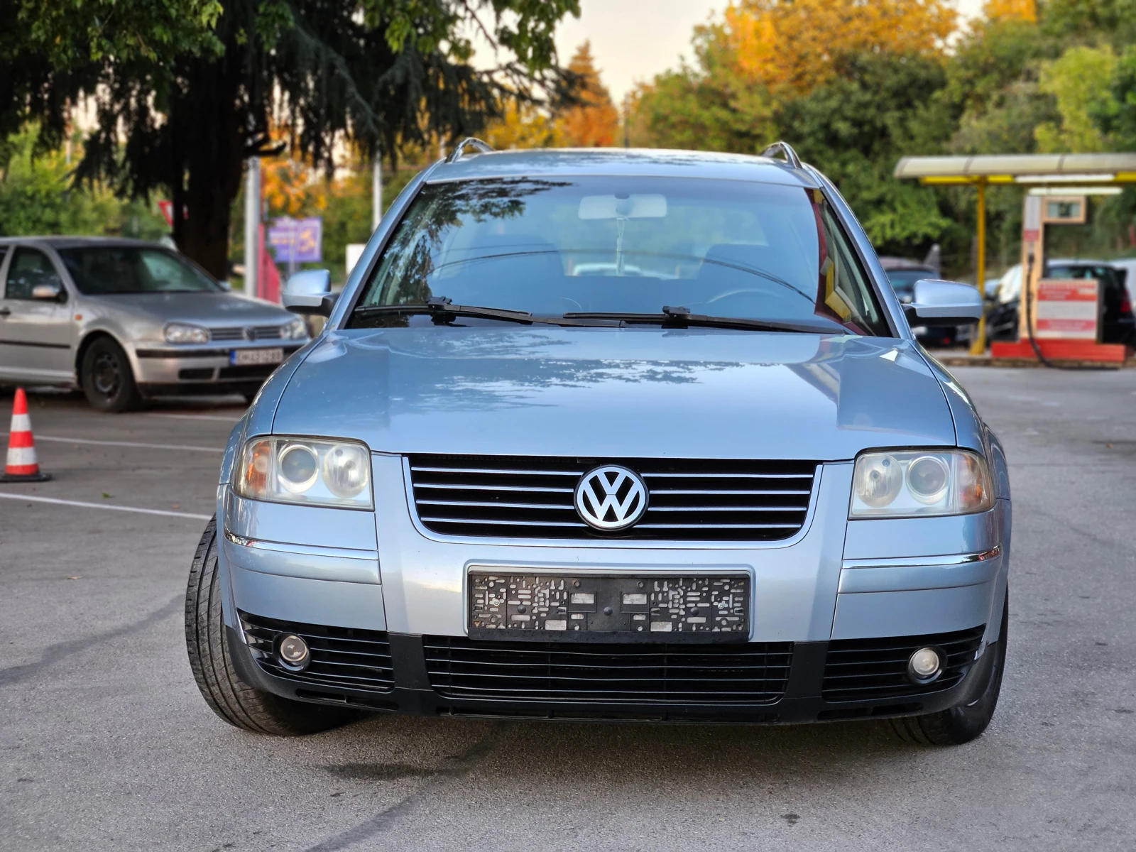 VW Passat 1.9, 101к.с., Hi-line, Перфектен!!! - изображение 2