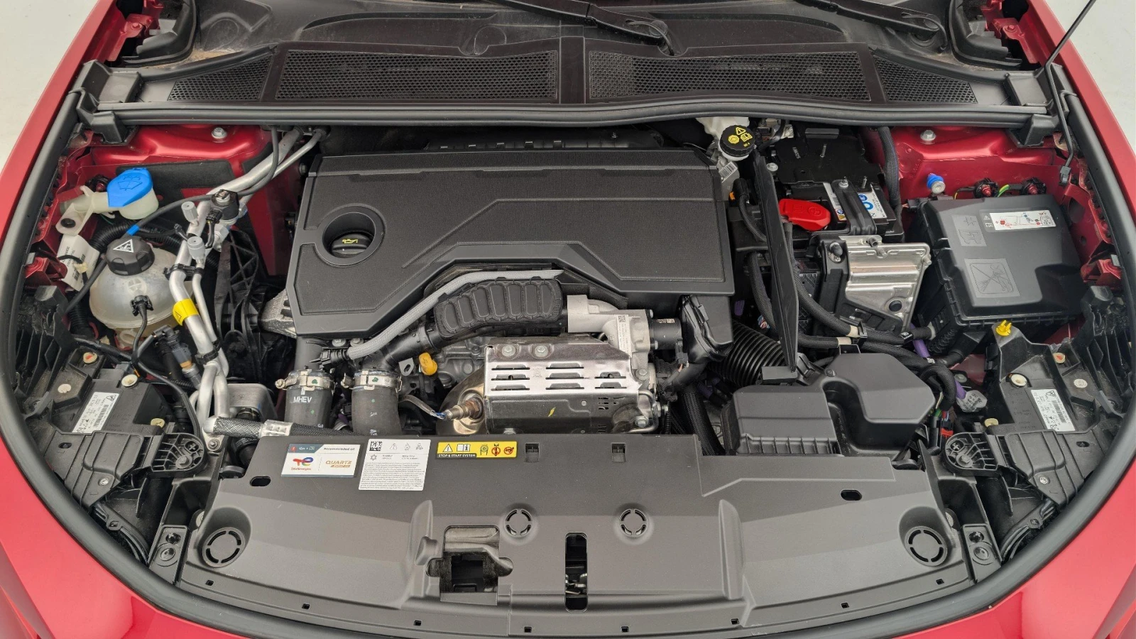 Peugeot 408 1.2 GT - Petrol - Automatic - 136 hp - 4.931 km, снимка 17 - Автомобили и джипове - 53900211