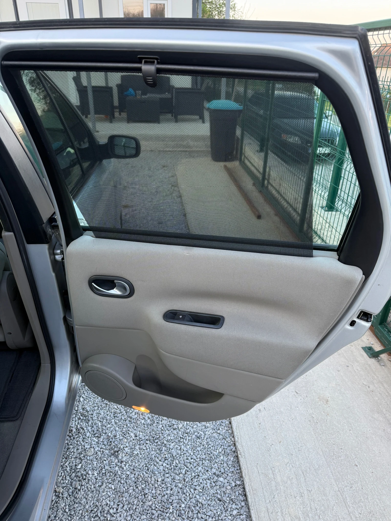 Renault Scenic 1.5DCI* БЕЛГИЯ* KEYLESS* ЕВРО 4, снимка 14 - Автомобили и джипове - 54160422