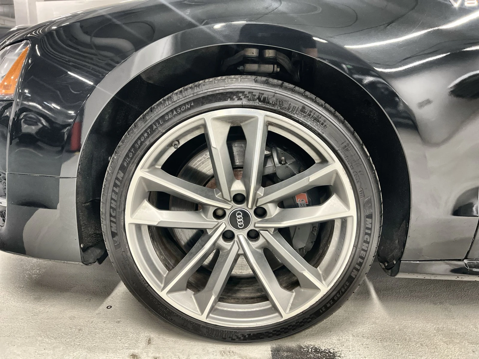 Audi S8  Plus 4.0T quattro, снимка 10 - Автомобили и джипове - 54352315