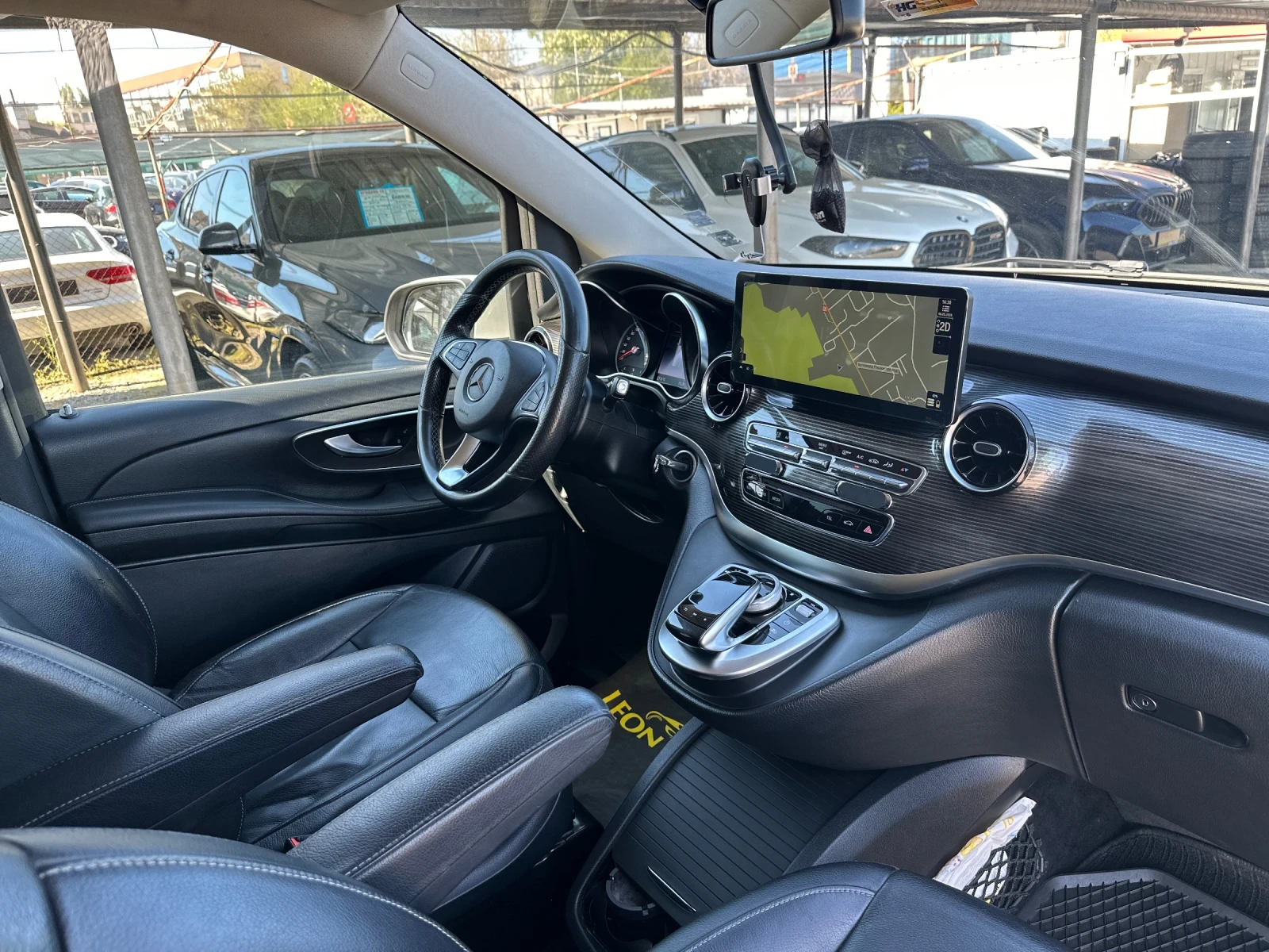 Mercedes-Benz V 300 V250CDI AMG/LONG/КАМЕРА/LED/TOP, снимка 11 - Автомобили и джипове - 54467632