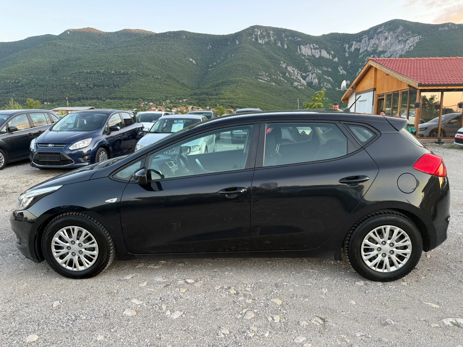 Kia Ceed 1.4 CRDI 90 к.с, снимка 8 - Автомобили и джипове - 55225593