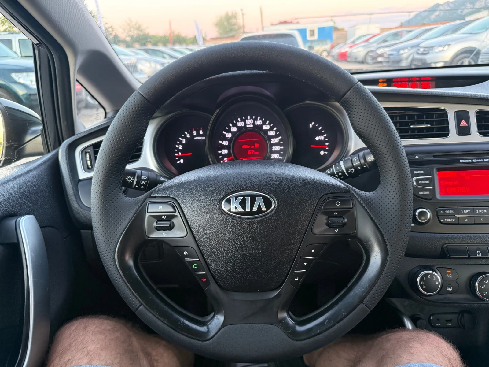 Kia Ceed 1.4 CRDI 90 к.с, снимка 15 - Автомобили и джипове - 55225593