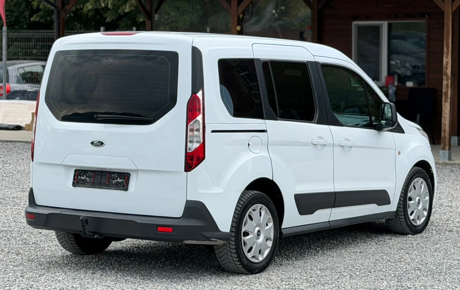 Ford Tourneo Connect 1.6TDCi 95к.с * Пътник* , снимка 6 - Автомобили и джипове - 55873162