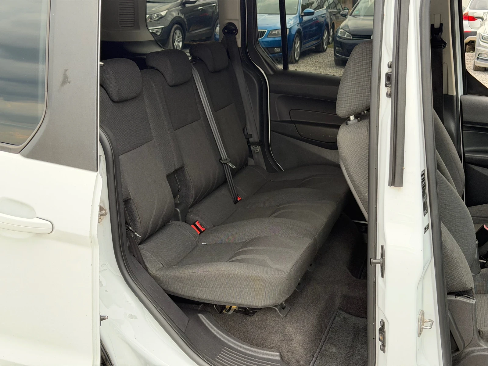 Ford Tourneo Connect 1.6TDCi 95к.с * Пътник* , снимка 15 - Автомобили и джипове - 55873162