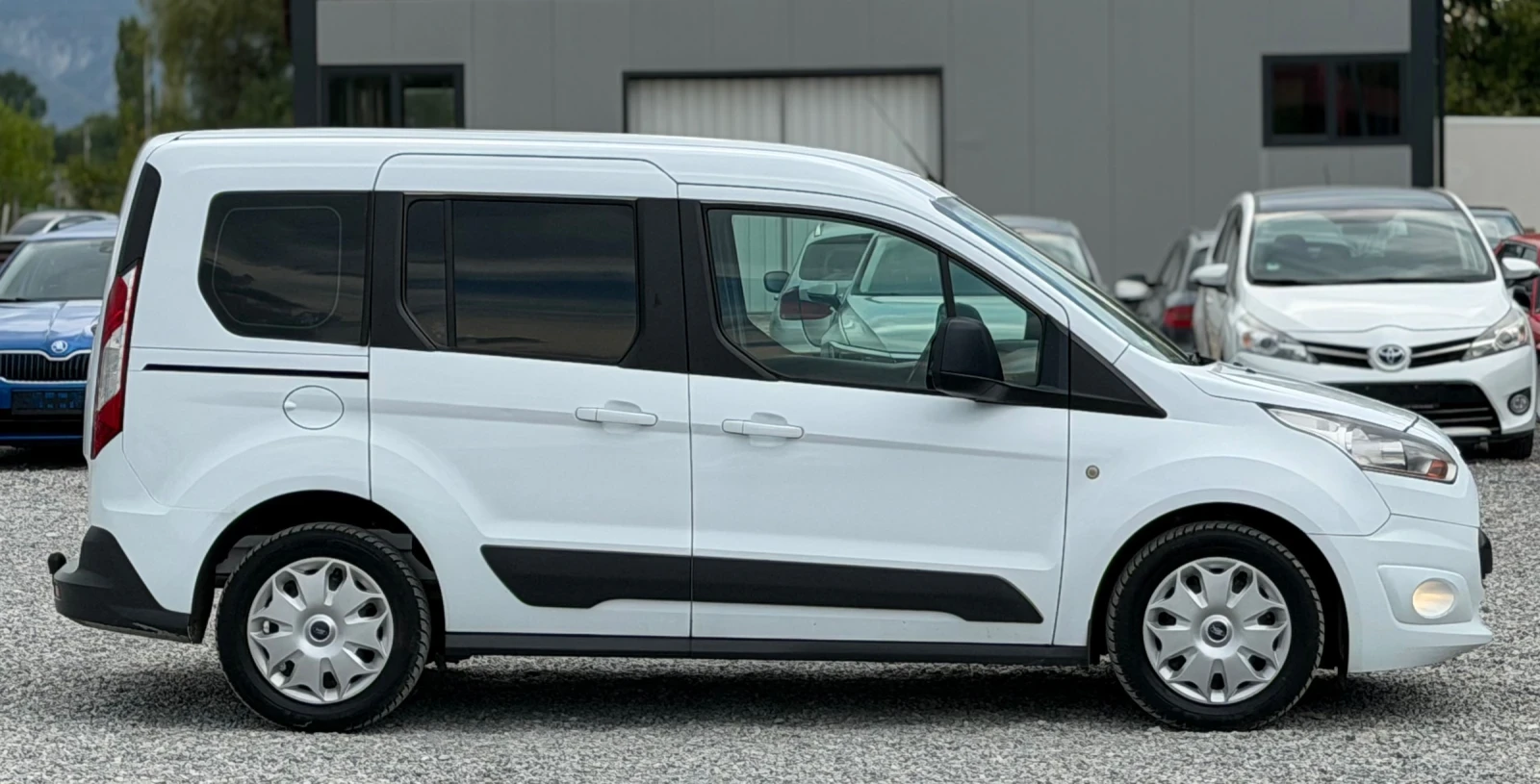 Ford Tourneo Connect 1.6TDCi 95к.с * Пътник* , снимка 8 - Автомобили и джипове - 55873162