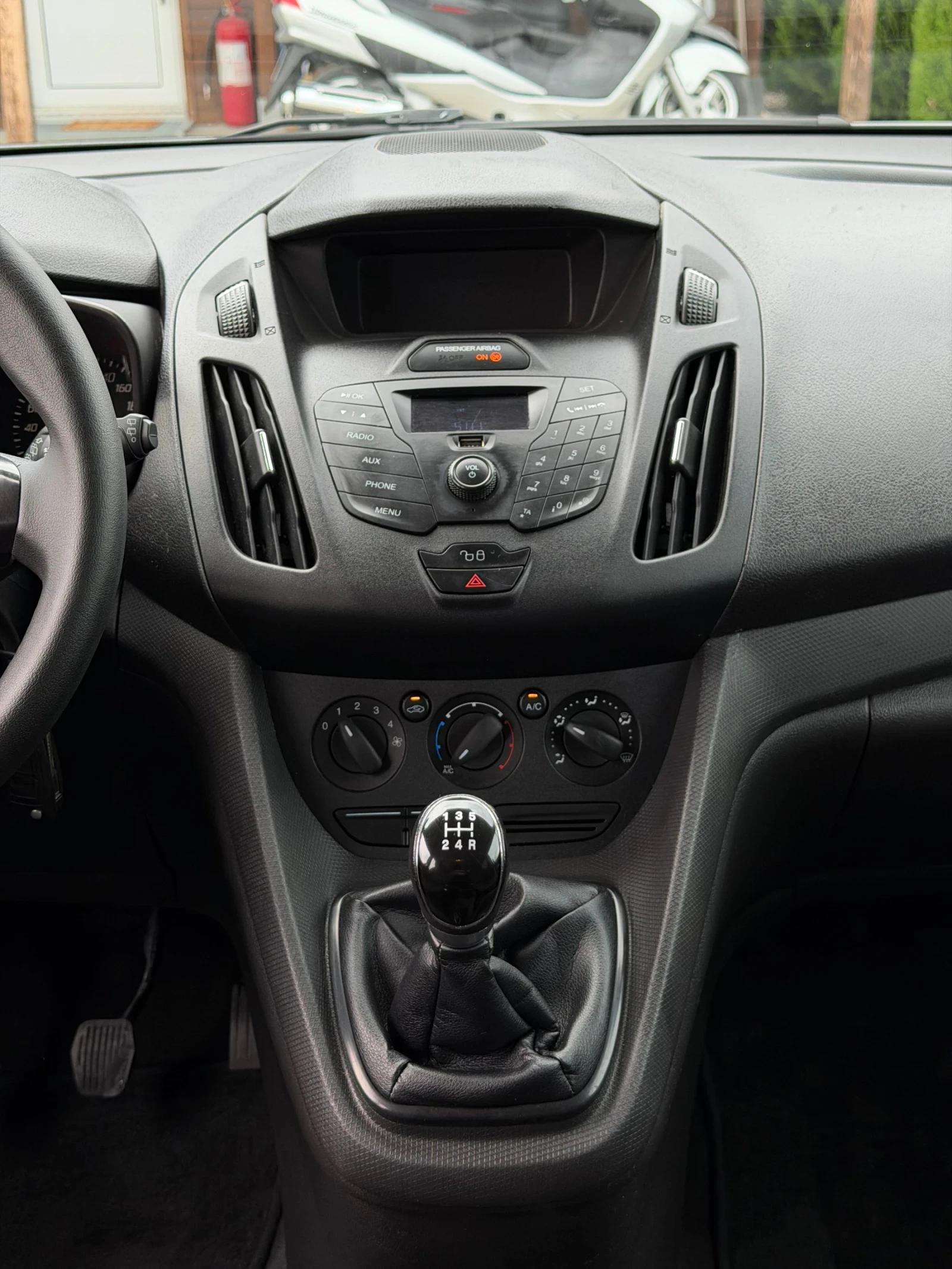Ford Tourneo Connect 1.6TDCi 95к.с * Пътник* , снимка 16 - Автомобили и джипове - 55873162