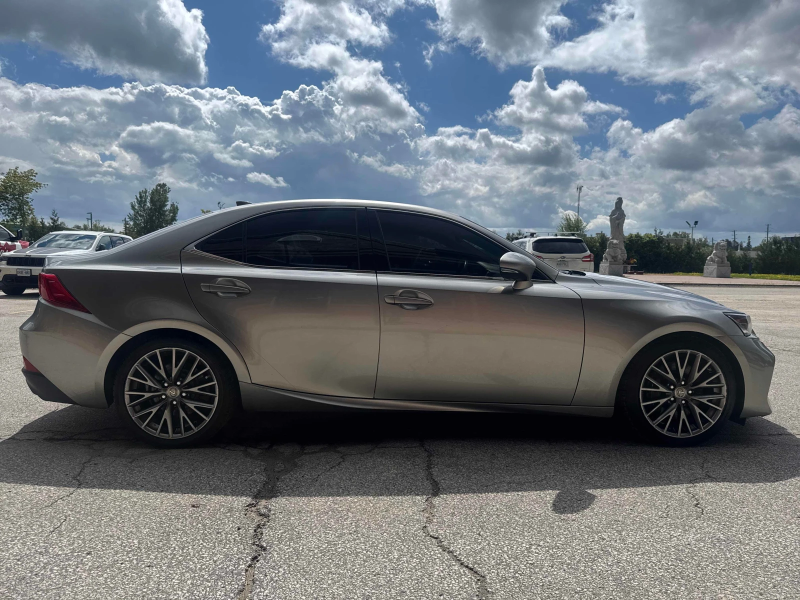 Lexus IS 300 DISTRONIC* ОБДУХВАНЕ* ПОДГРЕВ* CARFAX* , снимка 3 - Автомобили и джипове - 56139162