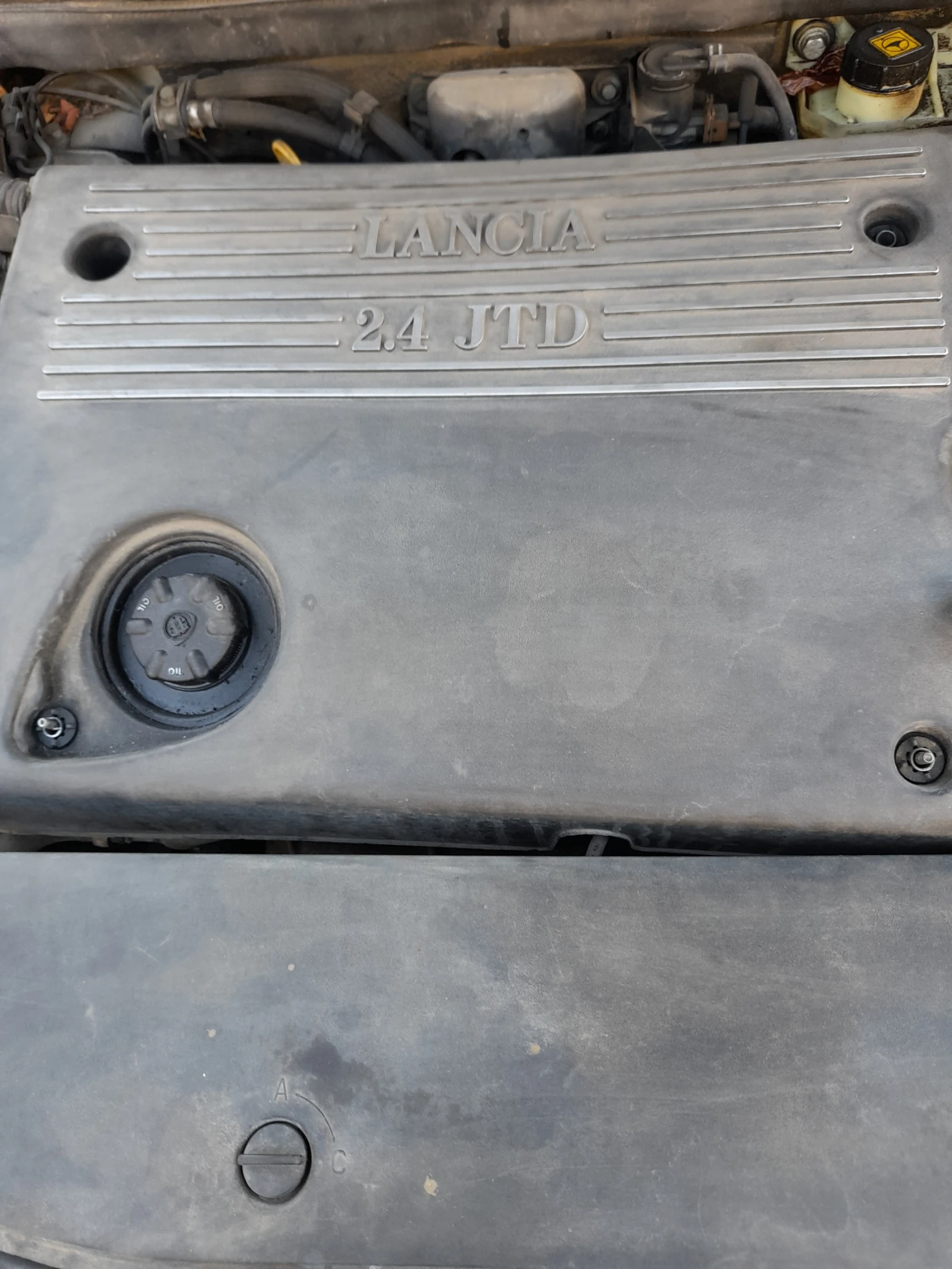Lancia Lybra 2.4Jtd НИСКИ ЦЕНИ, снимка 4 - Автомобили и джипове - 56712855