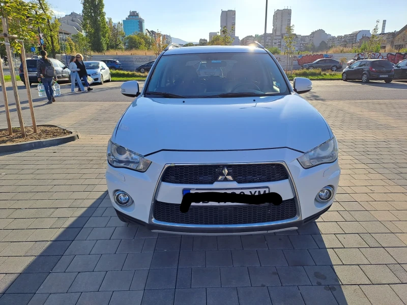 Mitsubishi Outlander, снимка 2 - Автомобили и джипове - 46885334