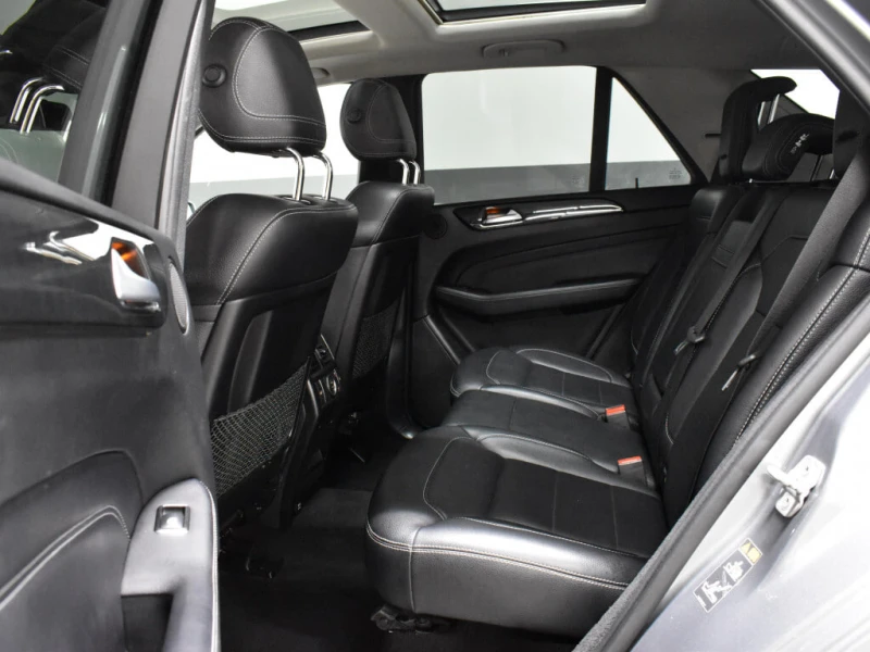 Mercedes-Benz ML 350 d* AMG-pack* Bluetec* H/K* Подгреви* Пано* Камера*, снимка 14 - Автомобили и джипове - 52324568