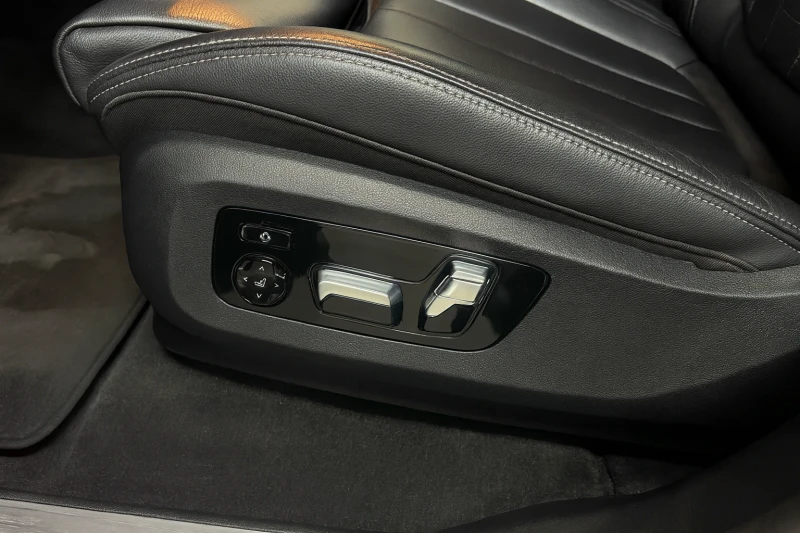 BMW X7 xDrive30d, снимка 8 - Автомобили и джипове - 52424734